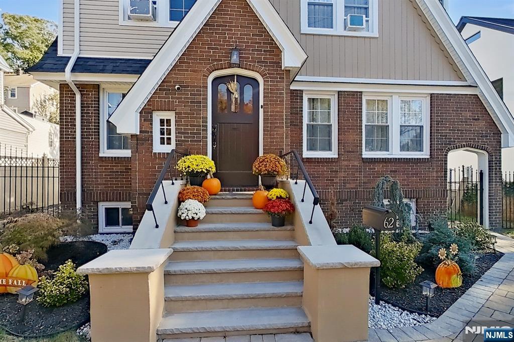 Homes for sale in Kearny, NJ | 62 Hamilton Ave, Kearny, NJ 07032 | MLS# 25037503