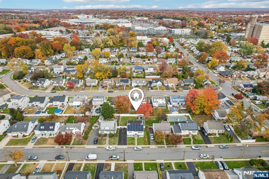 Homes for sale in Rochelle Park, NJ | 28 South Dr, Rochelle Park, NJ 07662 | MLS# 25037570