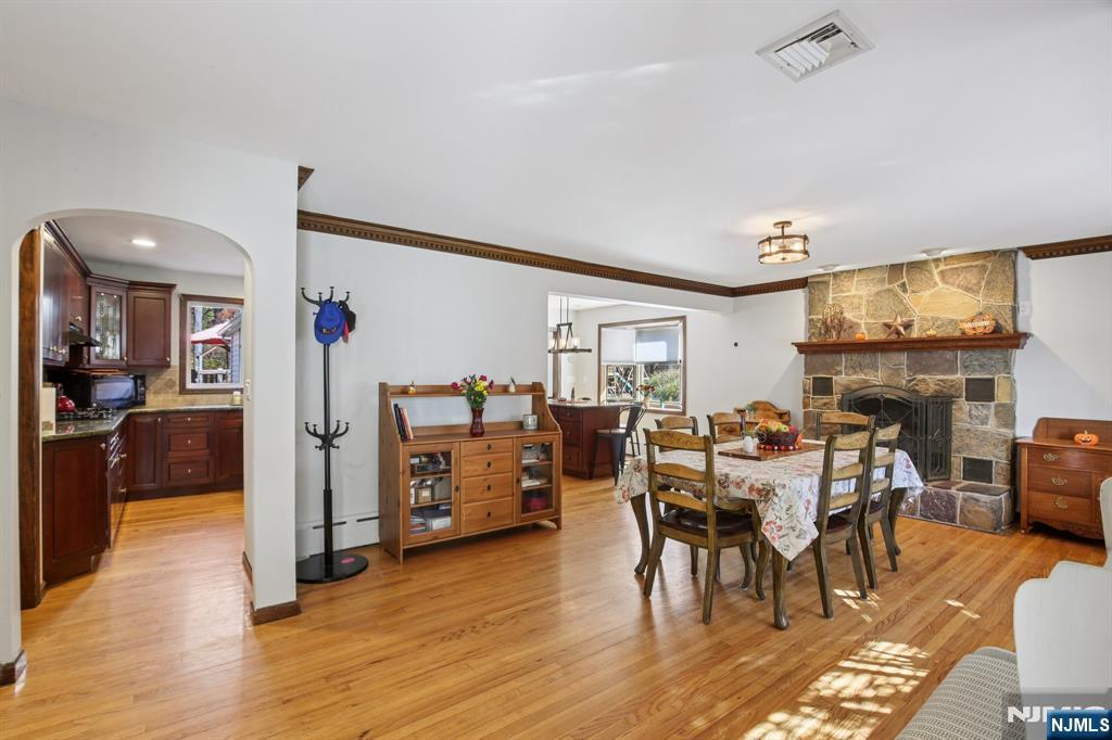 Homes for sale in Kinnelon Borough, NJ | 4 Ledgewood Trl, Kinnelon Borough, NJ 07405 | MLS# 25037572