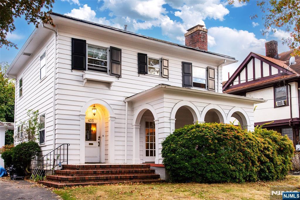 Homes for sale in Newark, NJ | 437 Ridge St, Newark, NJ 07104 | MLS# 25037599