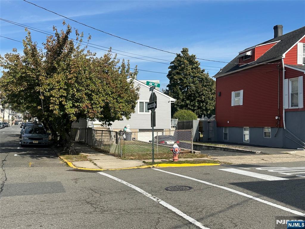 Homes for sale in North Bergen, NJ | 1466 44th St, North Bergen, NJ 07047 | MLS# 25037609