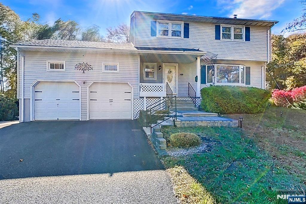 Homes for sale in Roxbury Township, NJ | 54 Mapledale Ave, Roxbury Township, NJ 07876 | MLS# 25037634