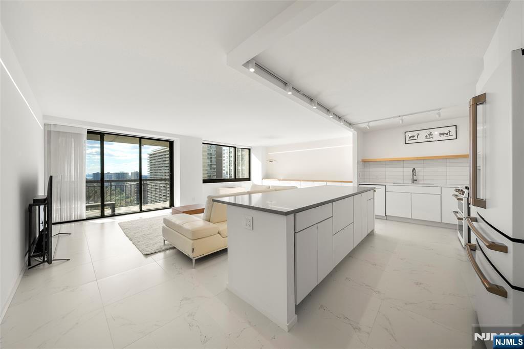 Homes for sale in Fort Lee, NJ | 200 Old Palisade Rd #25D, Fort Lee, NJ 07024 | MLS# 25037643