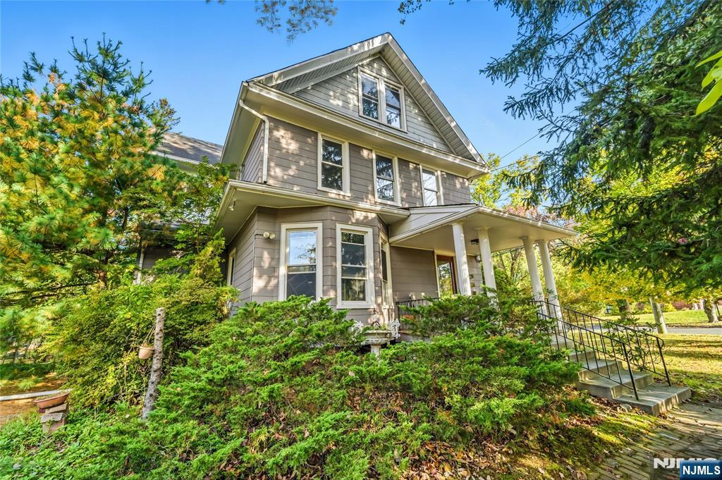 HARRINGTON PARK Properties