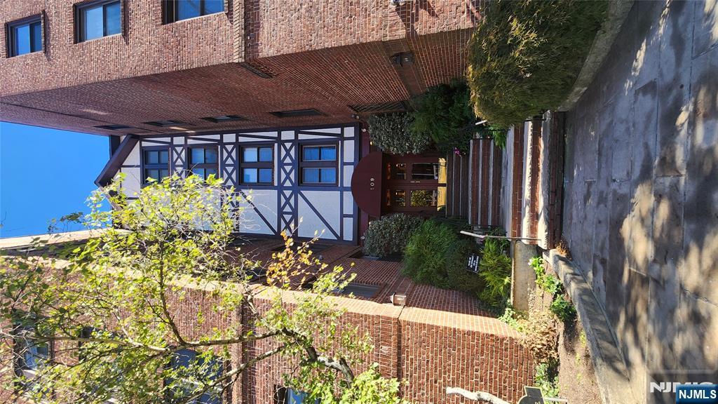 ENGLEWOOD Properties