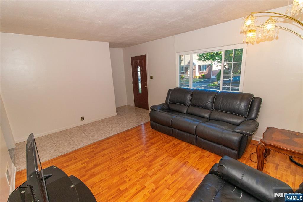 Homes for sale in Rochelle Park, NJ | 29 Colling Ave, Rochelle Park, NJ 07662 | MLS# 25037714