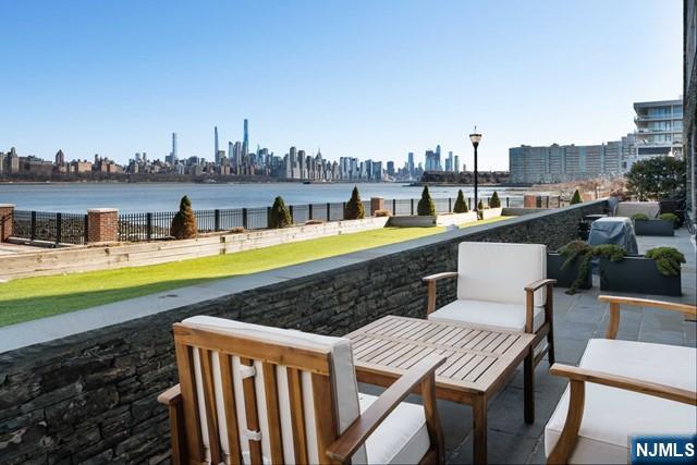 $1,199,000 Condo