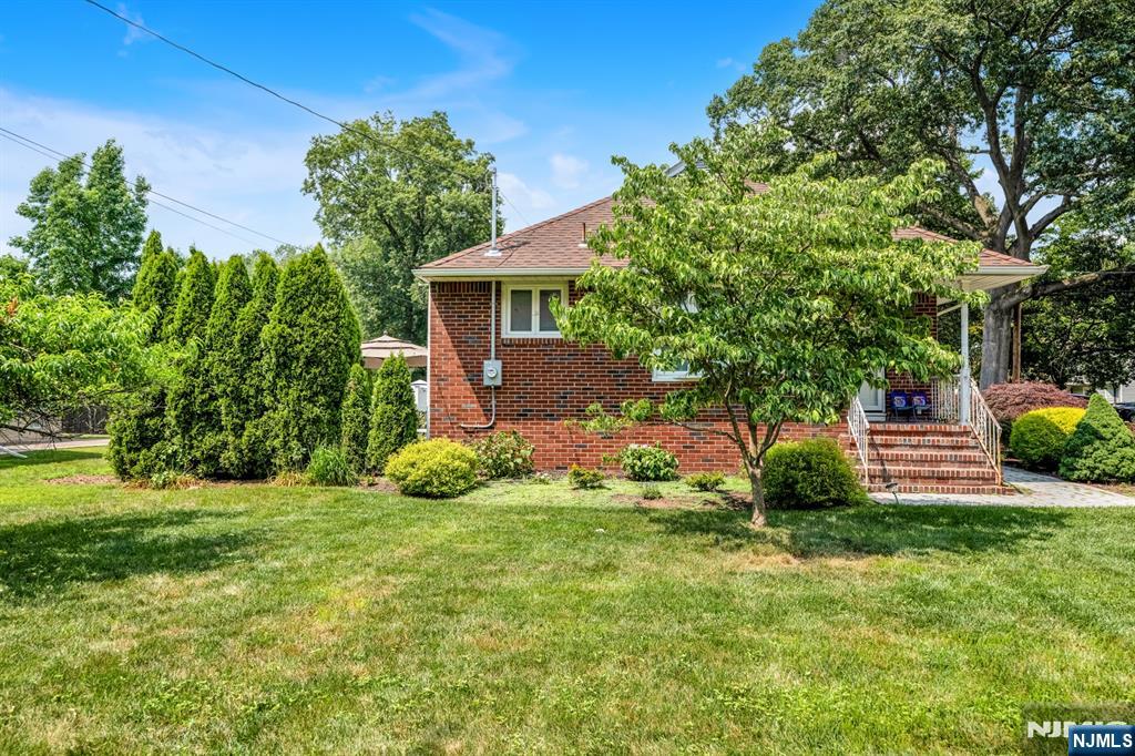 Homes for sale in New Milford, NJ | 321 Henley Ave, New Milford, NJ 07646 | MLS# 25037761