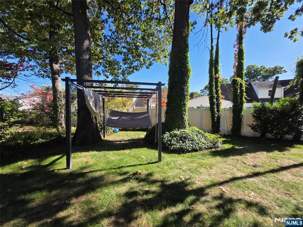 Homes for sale in Fair Lawn, NJ | 34 14 Linwood Rd, Fair Lawn, NJ 07410 | MLS# 25037804