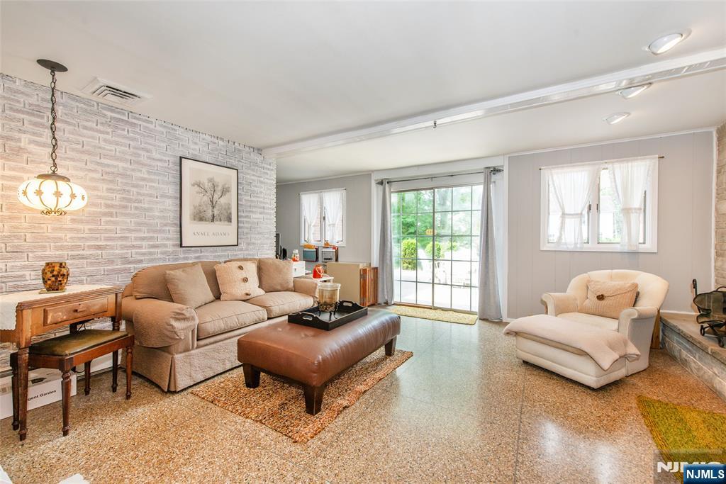 Homes for sale in Wayne, NJ | 27 Colville Rd, Wayne, NJ 07470 | MLS# 25037816