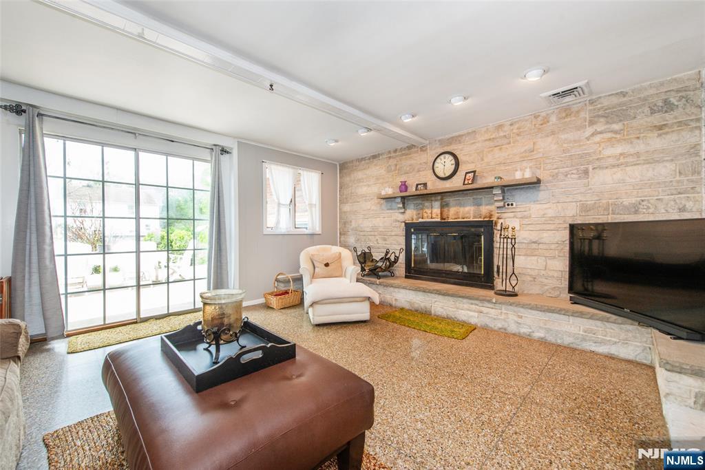 Homes for sale in Wayne, NJ | 27 Colville Rd, Wayne, NJ 07470 | MLS# 25037816