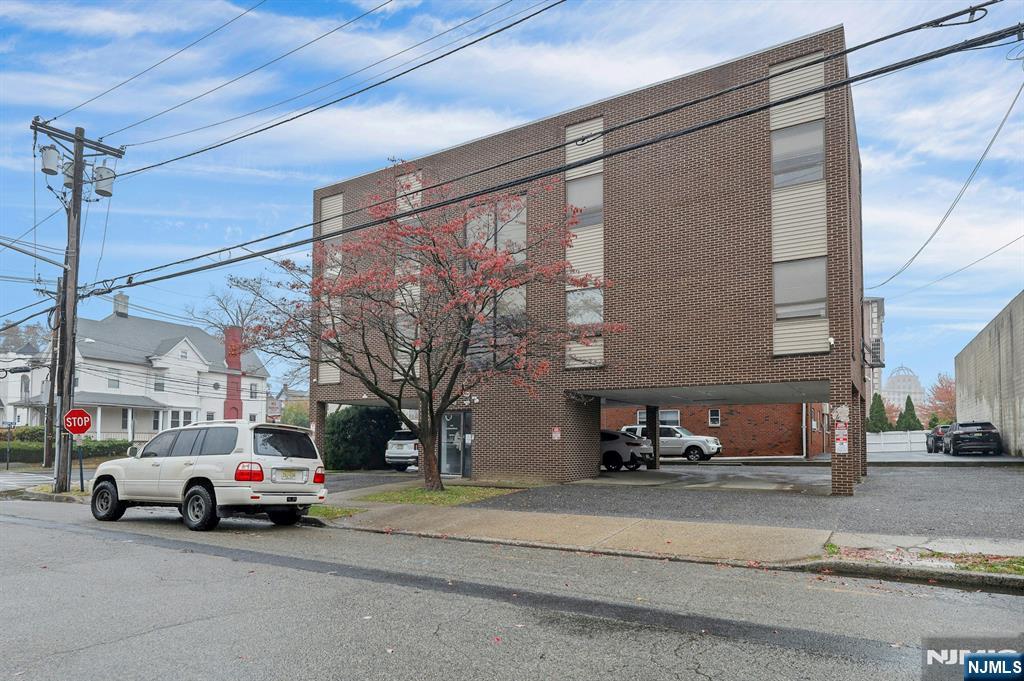 HACKENSACK Properties