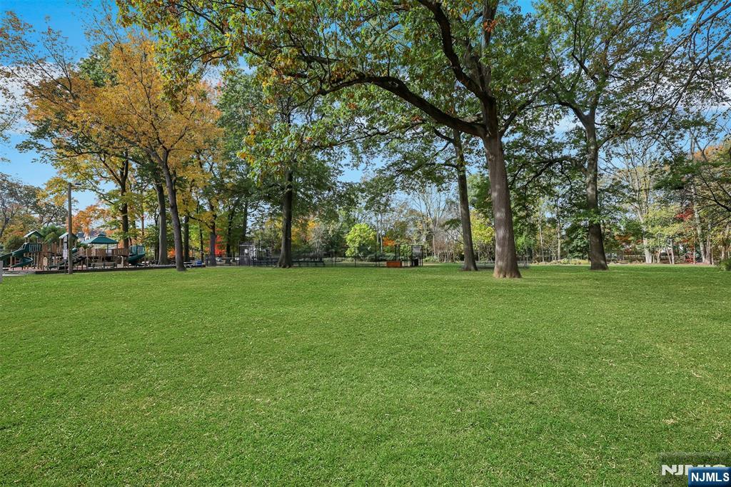 Homes for sale in New Milford, NJ | 1093 Sheridan St, New Milford, NJ 07646 | MLS# 25037829