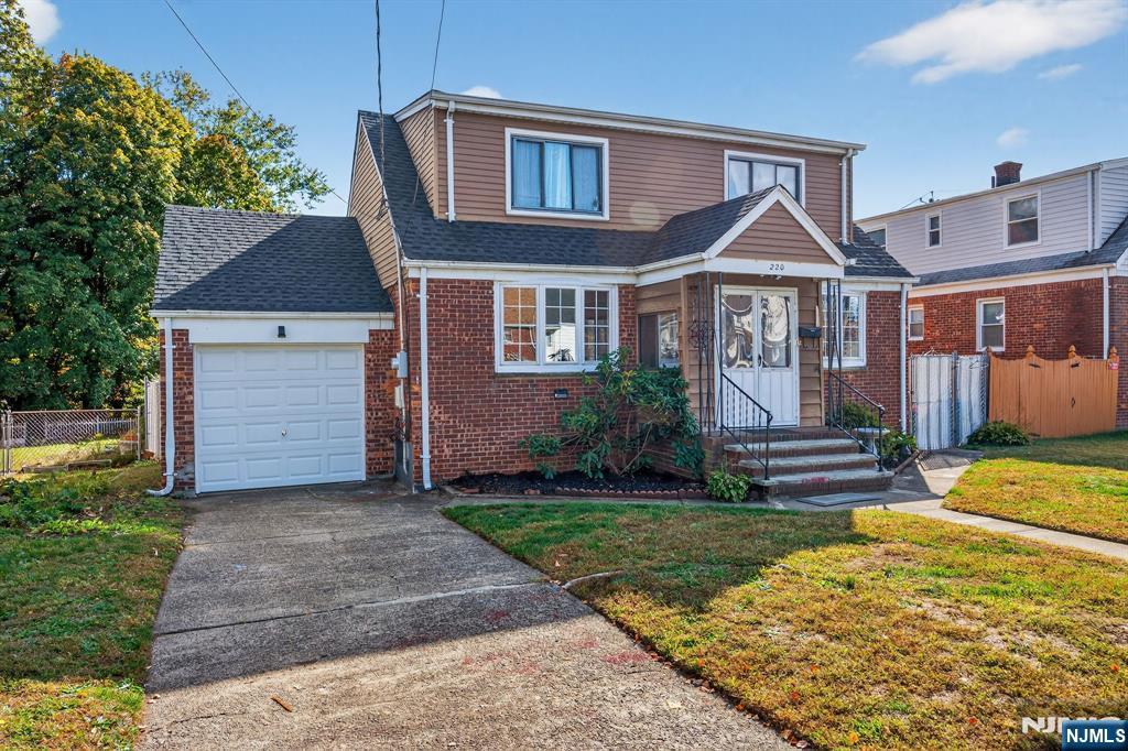 Homes for sale in Elmwood Park, NJ | 220 Hillman Dr, Elmwood Park, NJ 07407 | MLS# 25037844