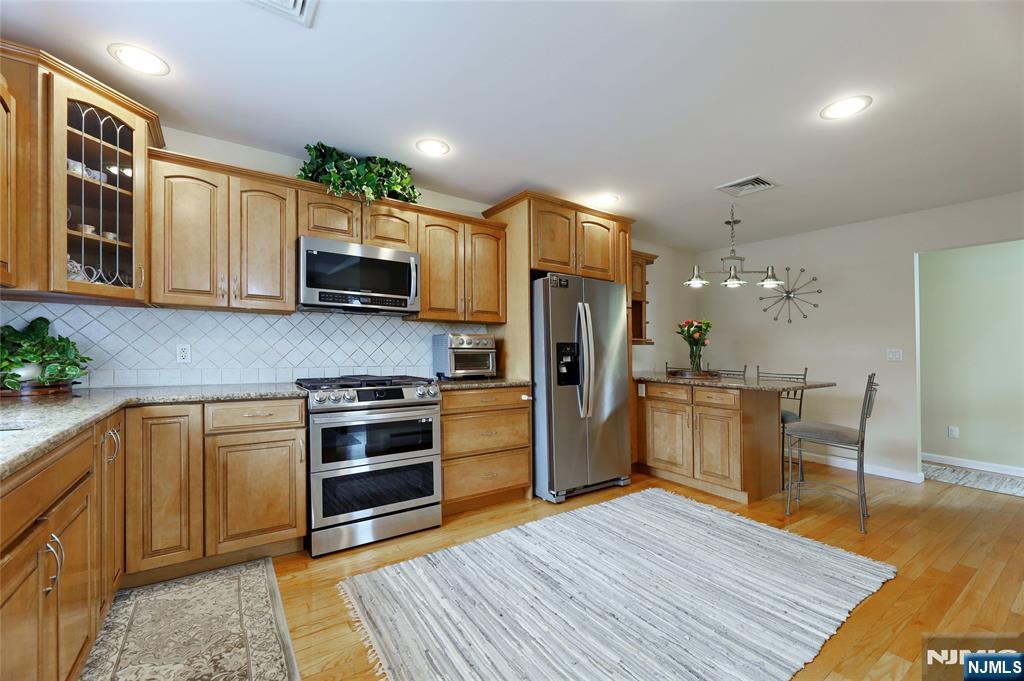 Homes for sale in Clifton, NJ | 36 Monhegan St, Clifton, NJ 07013 | MLS# 25037887