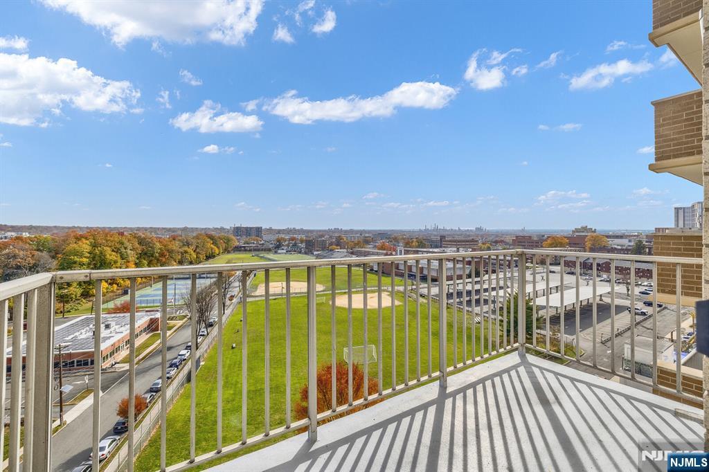 Homes for sale in Hackensack, NJ | 160 Overlook Ave #7A, Hackensack, NJ 07601 | MLS# 25037933