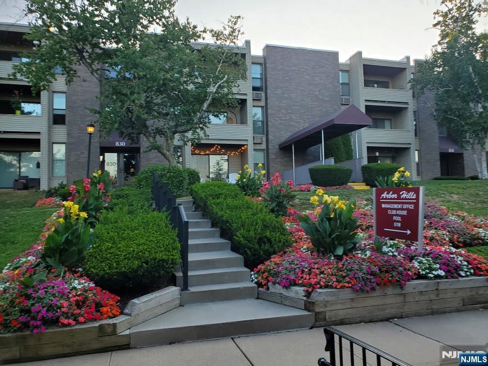 $229,999 Co-op