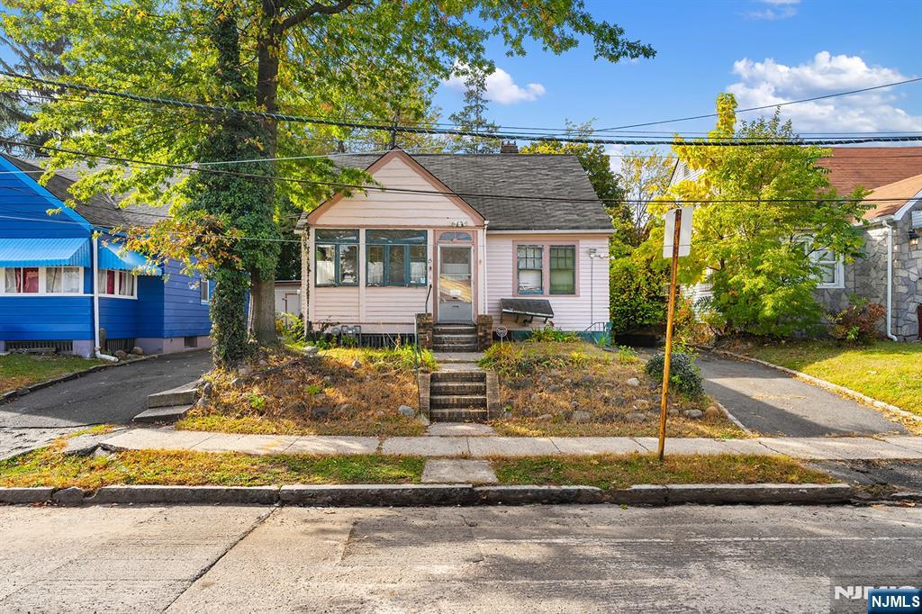 Homes for sale in Irvington, NJ | 15 Victor Pl, Irvington, NJ 07111 | MLS# 25037992