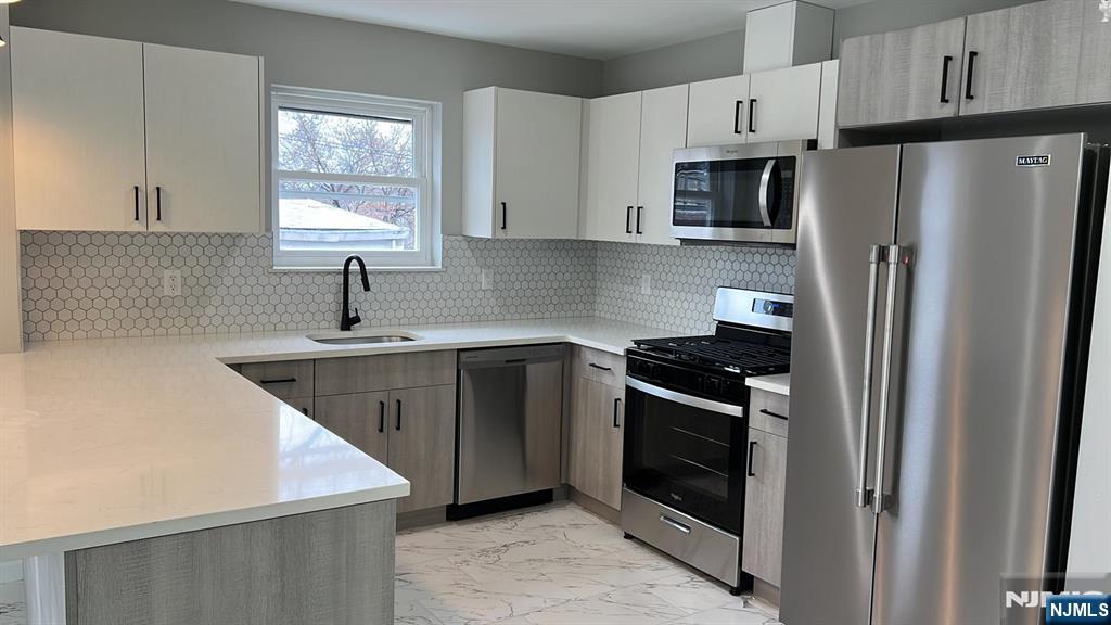 Homes for sale in Newark, NJ | 33-35 Evergreen Ave, Newark, NJ 07114 | MLS# 25038046