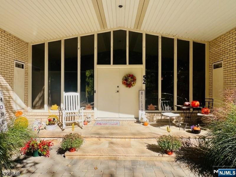 Homes for sale in Wayne, NJ | 52 Chopin Dr, Wayne, NJ 07470 | MLS# 25038160