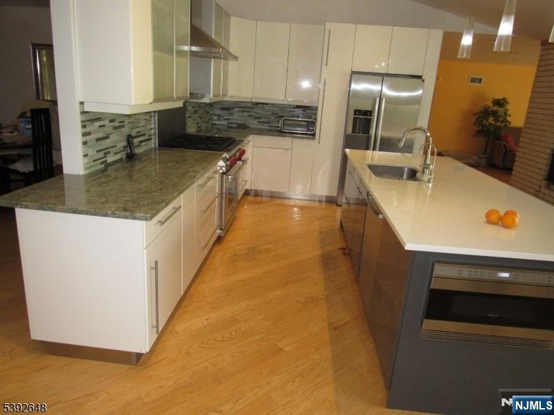 Homes for sale in Wayne, NJ | 52 Chopin Dr, Wayne, NJ 07470 | MLS# 25038160