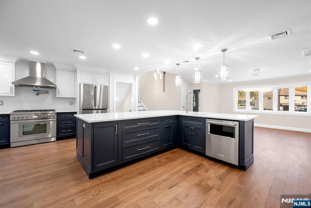 Homes for sale in Fair Lawn, NJ | 30 Kershner Pl, Fair Lawn, NJ 07410 | MLS# 25038232