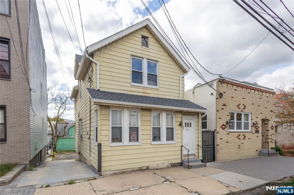 Homes for sale in North Bergen, NJ | 1209 6th, North Bergen, NJ 07047 | MLS# 25038428
