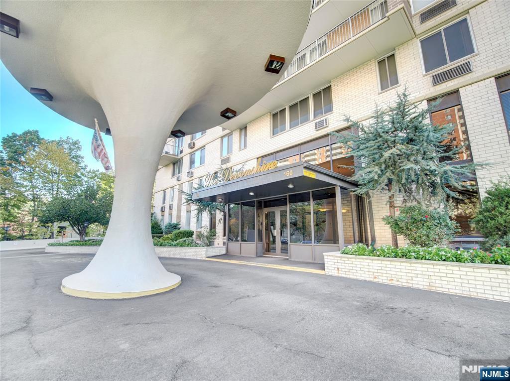 Homes for sale in Hackensack, NJ | 160 Overlook Ave #17C, Hackensack, NJ 07601 | MLS# 25038455