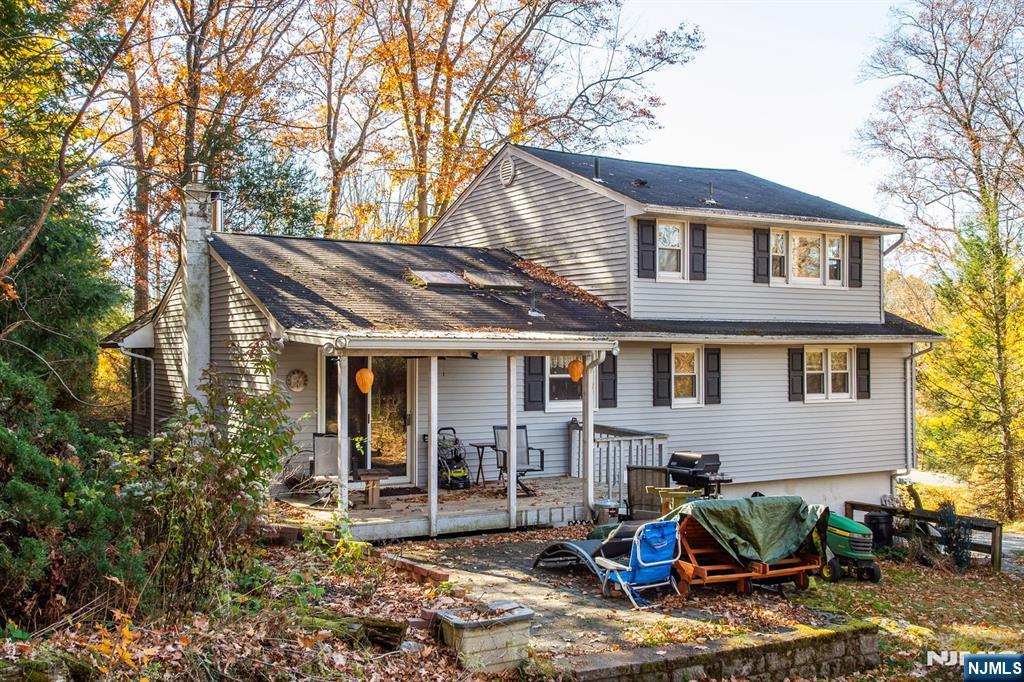 Homes for sale in Sussex, NJ | 23 Newman Rd, Sussex, NJ 07461 | MLS# 25038468