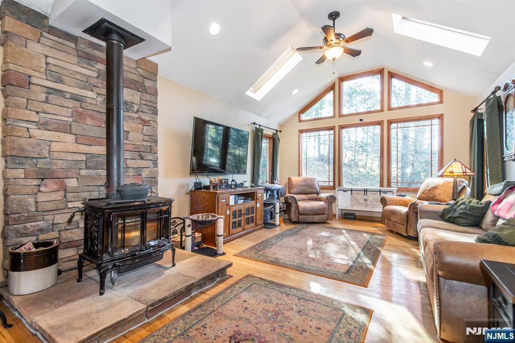 Homes for sale in Sussex, NJ | 23 Newman Rd, Sussex, NJ 07461 | MLS# 25038468