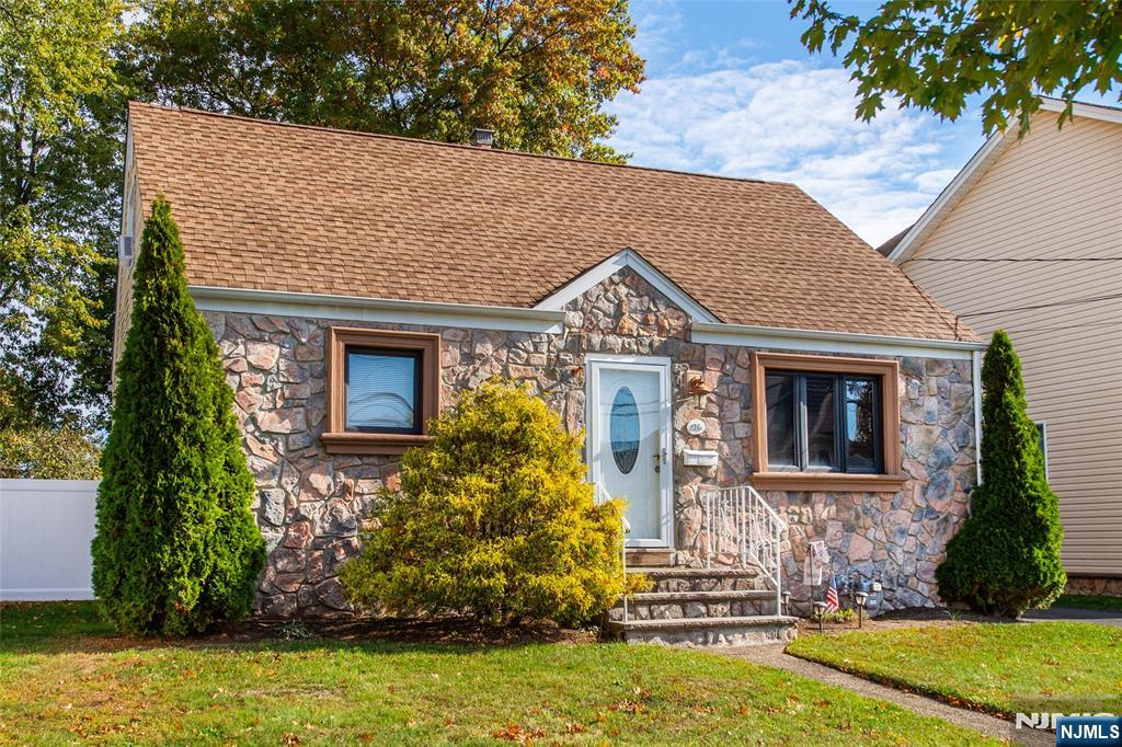 Homes for sale in Totowa, NJ | 176 Bogert St, Totowa, NJ 07512 | MLS# 25038470