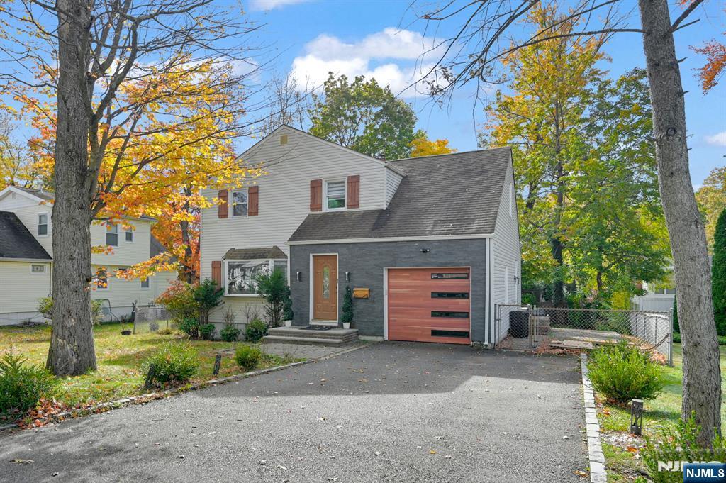 Homes for sale in Livingston, NJ | 35 Grand Ter, Livingston, NJ 07039 | MLS# 25038476