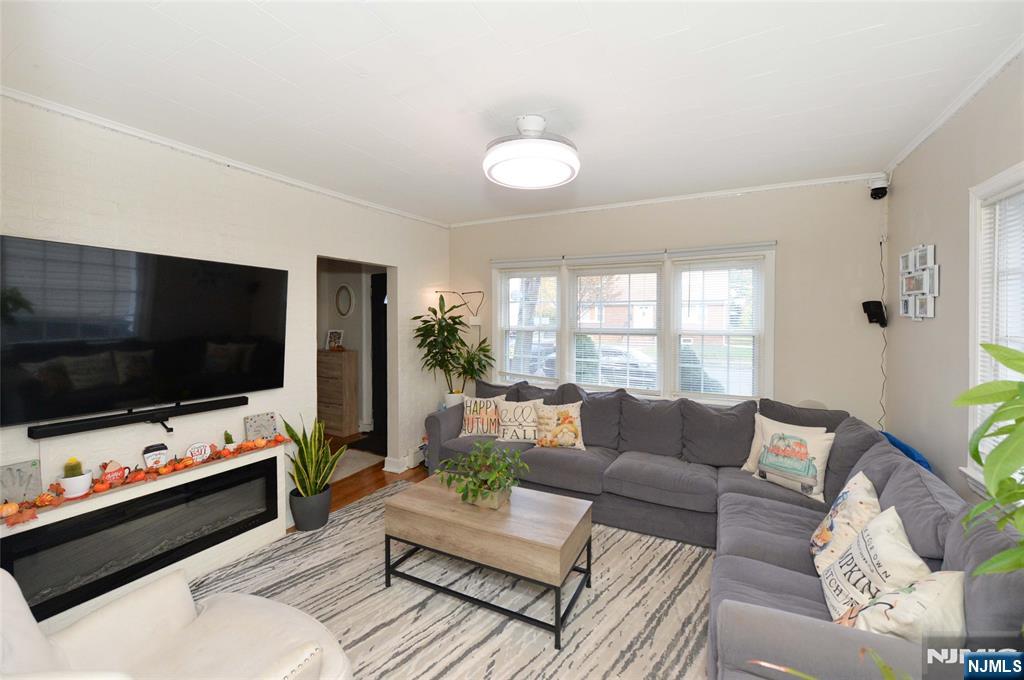 Homes for sale in Hawthorne, NJ | 110 3Rd Ave, Hawthorne, NJ 07506 | MLS# 25038491