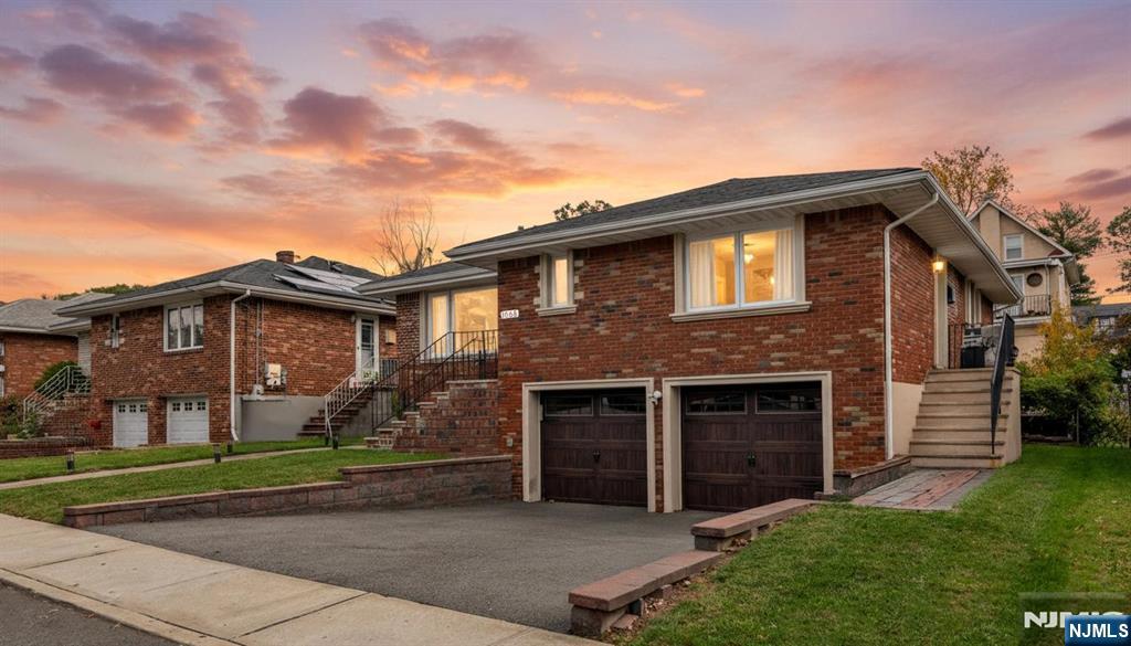 Homes for sale in Fort Lee, NJ | 1068 Fairview Ln, Fort Lee, NJ 07024 | MLS# 25038528