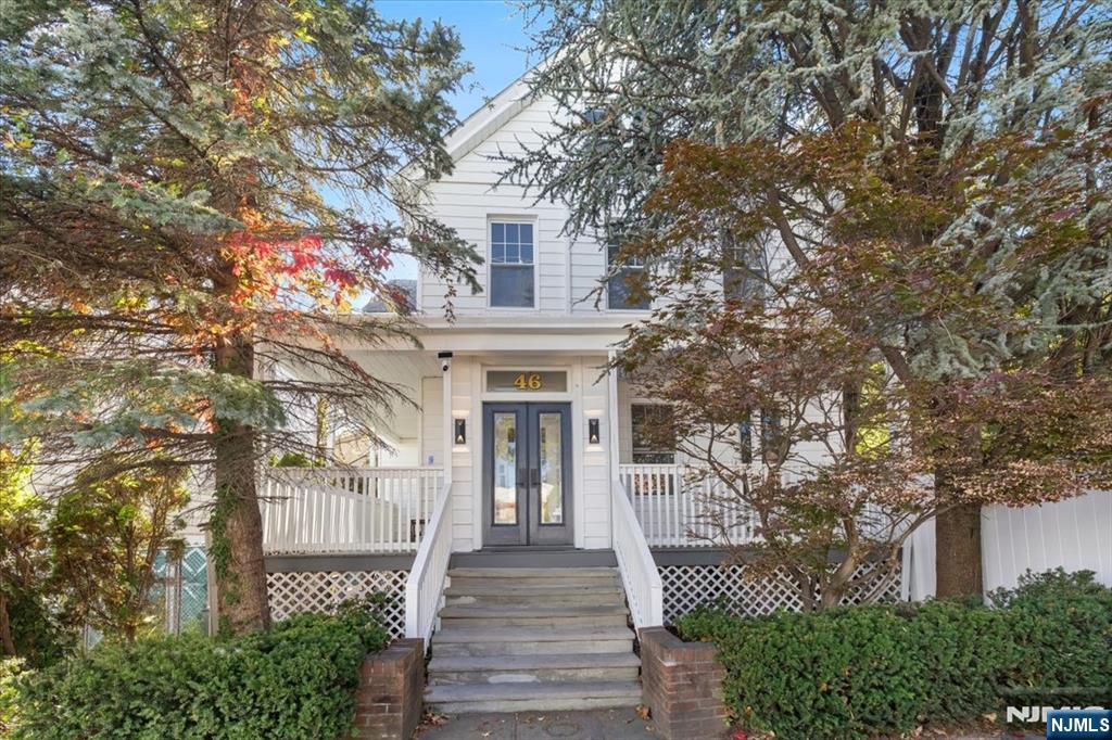 listing main picture