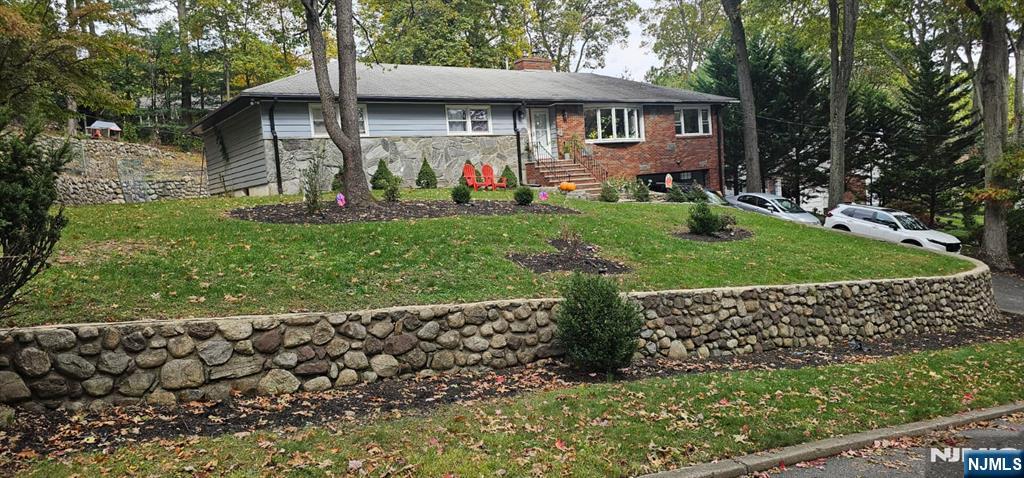 Homes for sale in Hawthorne, NJ | 11 Surrey, Hawthorne, NJ 07506 | MLS# 25038574