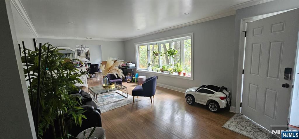 Homes for sale in Hawthorne, NJ | 11 Surrey, Hawthorne, NJ 07506 | MLS# 25038574