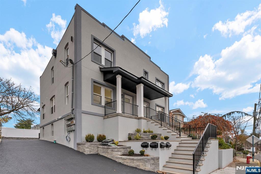 Homes for sale in Ridgefield, NJ | 743 Kingsland Ave, Ridgefield, NJ 07657 | MLS# 25038589