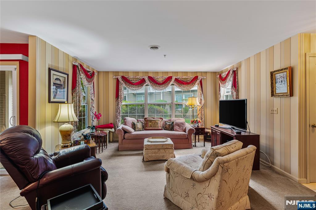 Homes for sale in Clifton, NJ | 25 Mayer Dr, Clifton, NJ 07012 | MLS# 25038646