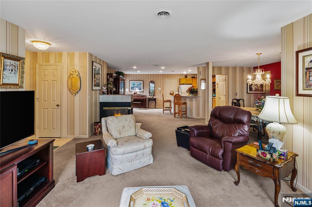 Homes for sale in Clifton, NJ | 25 Mayer Dr, Clifton, NJ 07012 | MLS# 25038646