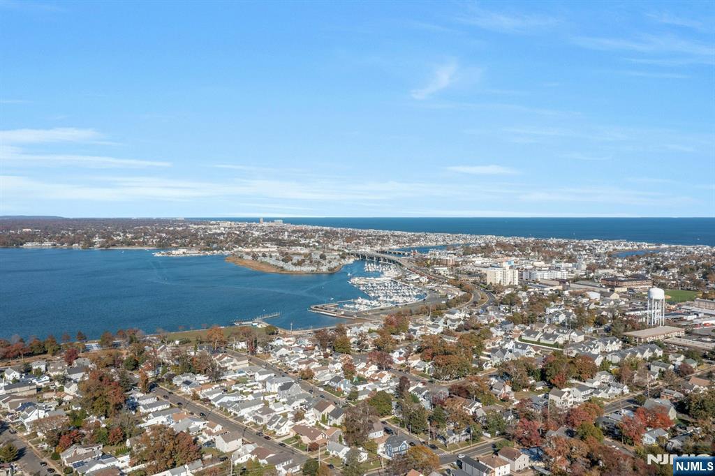 Homes for sale in Wall, NJ | 1630 Oakwood Rd, Wall, NJ 07719 | MLS# 25038687