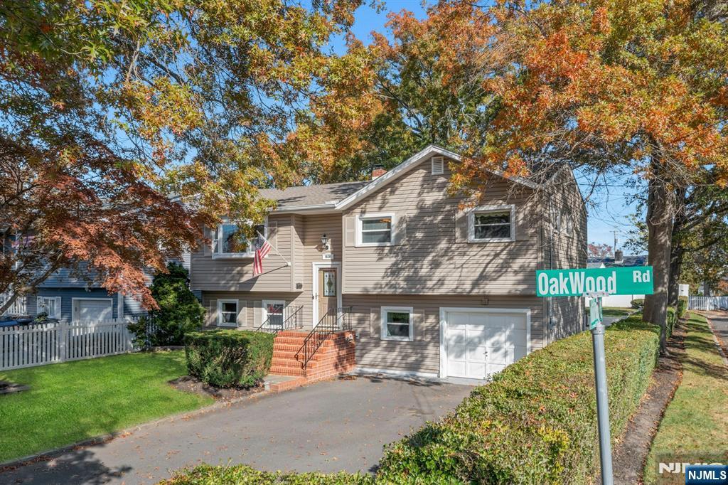 Homes for sale in Wall, NJ | 1630 Oakwood Rd, Wall, NJ 07719 | MLS# 25038687