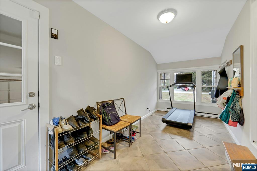 Homes for sale in Franklin Lakes, NJ | 916 Colonial Rd, Franklin Lakes, NJ 07417 | MLS# 25038761