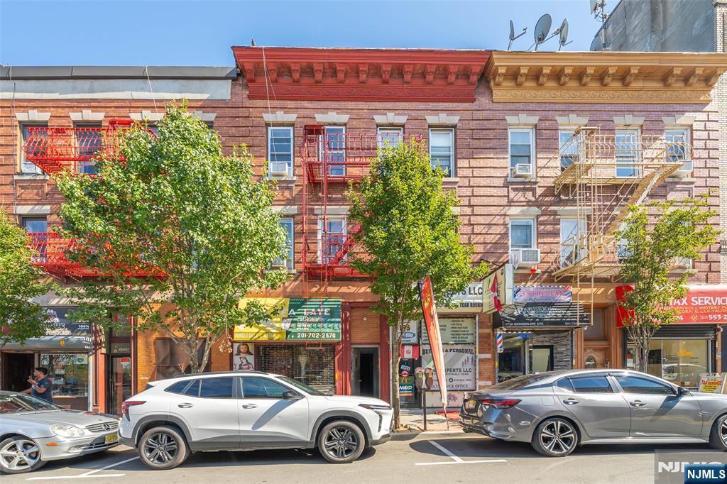 Homes for sale in Union City, NJ | 1716 Bergenline Ave, Union City, NJ 07087 | MLS# 25038764