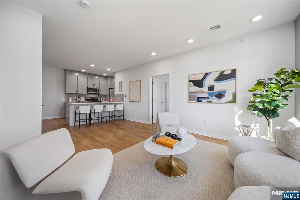 Homes for sale in Bloomfield, NJ | 37 Farrand St #PH402, Bloomfield, NJ 07003 | MLS# 25038833