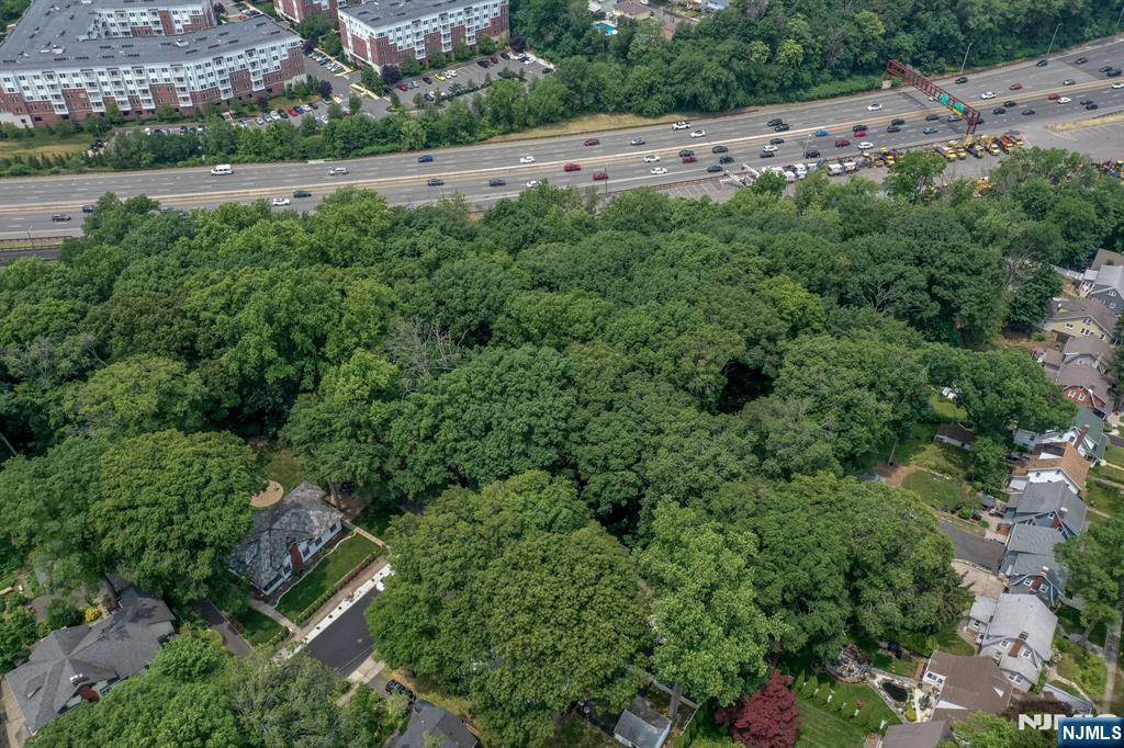 Homes for sale in Bloomfield, NJ | 39 Forest Dr, Bloomfield, NJ 07003 | MLS# 25038848