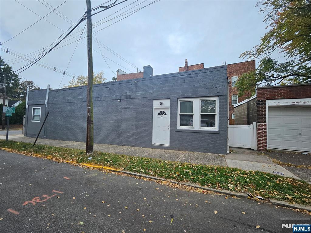 Homes for sale in Teaneck, NJ | 196 Fort Lee Rd, Teaneck, NJ 07666 | MLS# 25038891