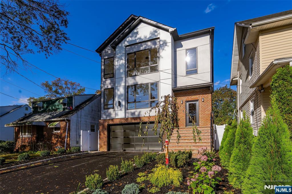 Homes for sale in Plainfield, NJ | 1455 Mccrea Pl, Plainfield, NJ 07062 | MLS# 25038893