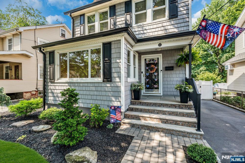 Homes for sale in Ridgefield Park, NJ | 40 Arthur St, Ridgefield Park, NJ 07660 | MLS# 25038913