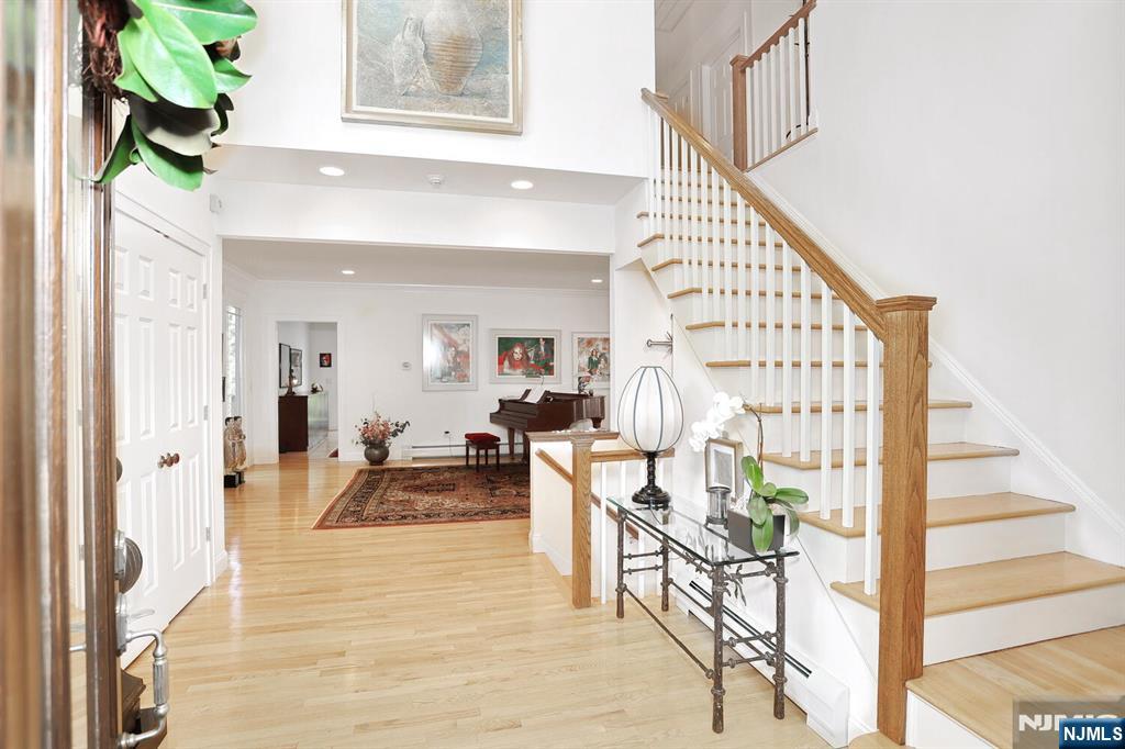 Homes for sale in Norwood, NJ | 323 Rivervale Ave, Norwood, NJ 07648 | MLS# 25038954